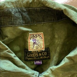 Mid sleeve dark green button down.